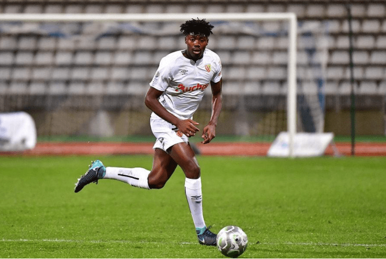 aiyouxi sports-关于转会期浙江队调整名单以备葡超，再遭质疑环节打磨，球迷炸锅，临场指挥获称赞的信息-aiyouxi sports