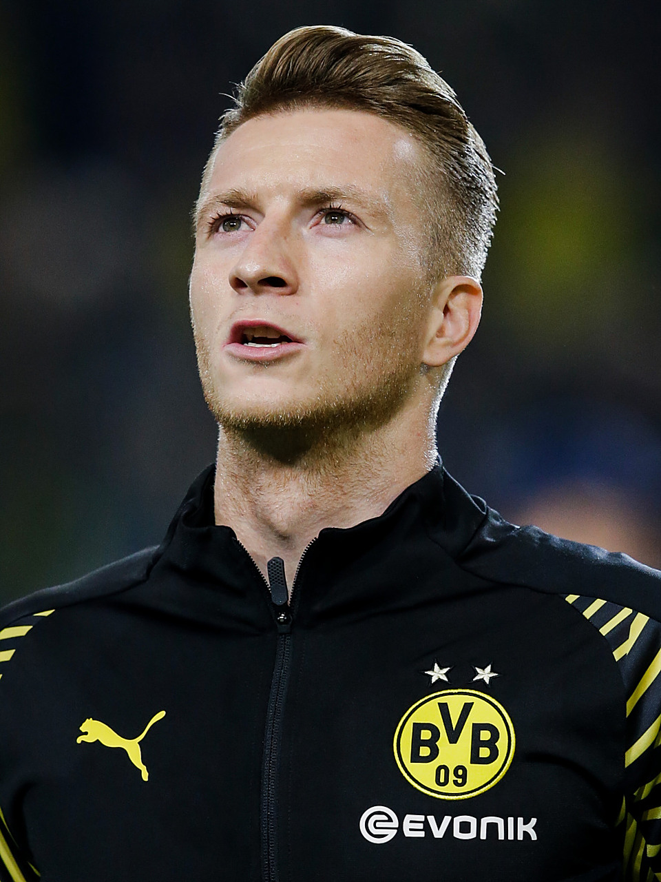 转会期广州队备战德甲；队长鼓劲细节曝光；底气十足；临场指挥获称赞的简单介绍